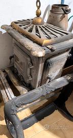 Stufa a legna vintage in ghisa "Parlor Stove"