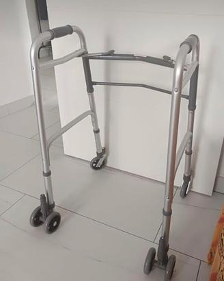 Deambulatore pari al nuovo