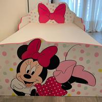 Lettino Minnie in legno+Mobile  contenitori