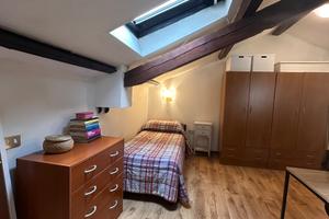 Singola mansardata con bagno privato - Centro