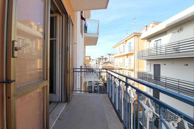 3 LOCALI A AGROPOLI