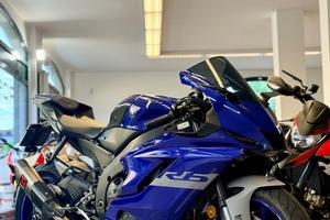 YAMAHA YZF R6 AKRAPOVIC FINANZIABILE 2020