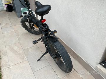 E-bike mod. The ONE Rider colore Nero Satinato
