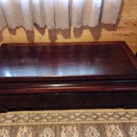 Cassapanca in noce massello