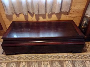 Cassapanca in noce massello