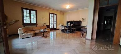 VILLA SINGOLA A MEDESANO