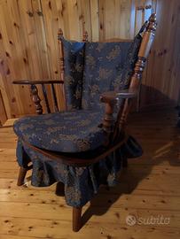 Sedia con sistema a dondolo