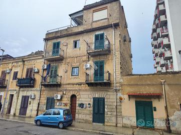2 LOCALI A PALERMO