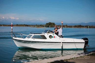 Vendi scafo storico pilotina gobbi