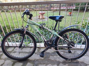 
Bicicletta misura 24 + lucchetto | Sella nuova | 