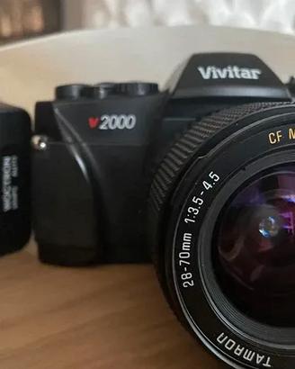 Vivitar V2000 con zoom 28-70mm Tamron