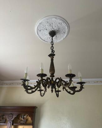 Grande lampadario classico a 6 bracci