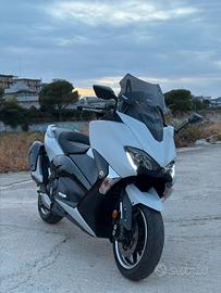 T-MAX 530 DX