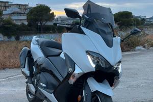 T-MAX 530 DX
