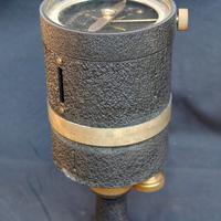 Squadro agrimensorio fine '800 con bussola