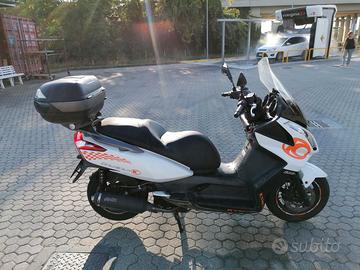 Kymco downtown 300 i 2011