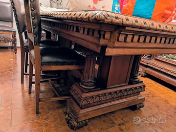 Tavolo in stile neorinascimentale