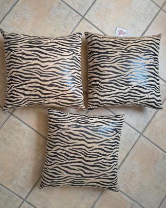 Set di tre cuscini 40x40 completi con imbottitura,