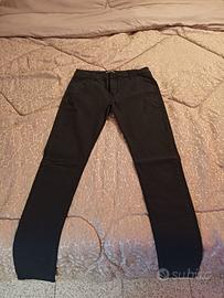 Pantaloni neri eleganti