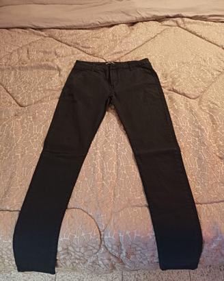 Pantaloni neri eleganti