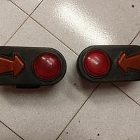 fari posteriori auto o camion d'epoca 