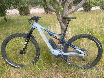 Orbea Rise H20 2023 Taglia M Full 29" 540W € 2.500