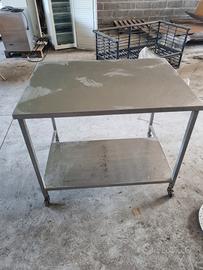 tavolo con ruote acciaio inox