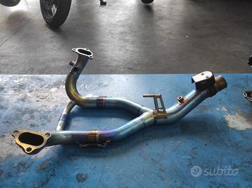 Collettori akrapovic titanio