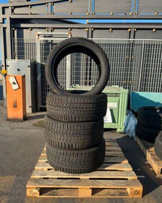 Pneumatici invernali Continental S 295/35 R21