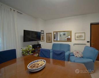 Gatteo casa con ampio giardino 250 mt dal mare