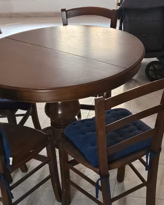 Tavolo legno con 4 sedie