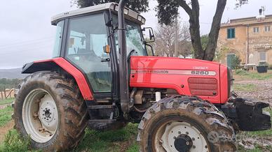 Trattore Massey Ferguson MF 6260
