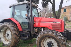 Trattore Massey Ferguson MF 6260