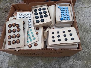 Migliaia di bottoni vintage 