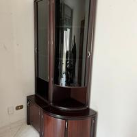 Mobile angolare in legno scuro