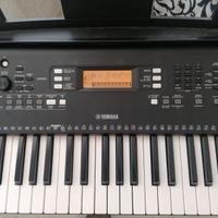 Tastiera digitale Yamaha PSR-E363