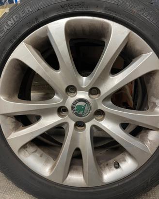 Cerchi originali Skoda da 17 e gomme invernali