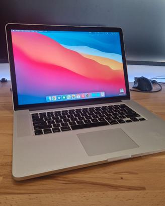 MacBook Pro 15” (2015) – i7, 16GB RAM