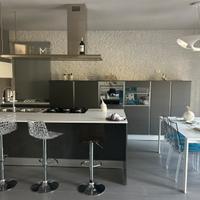 Cucina con penisola Doimo