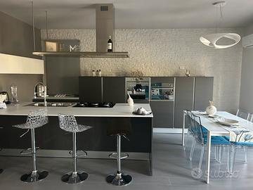 Cucina con penisola Doimo