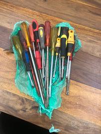 lotto intero di cacciaviti