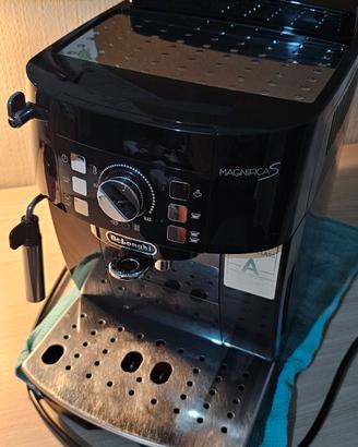 De'Longhi  Magnifica S