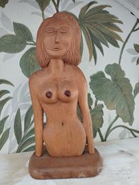 statue di legno intagliato artigianale 