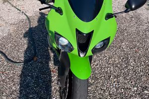 Zx6 r