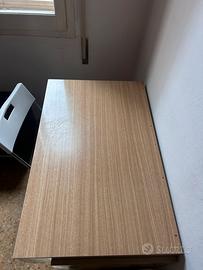 Scrivania legno chiaro