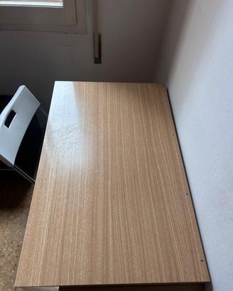 Scrivania legno chiaro