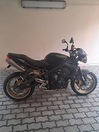 Triumph Street Triple - 2011