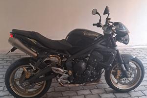 Triumph Street Triple - 2011