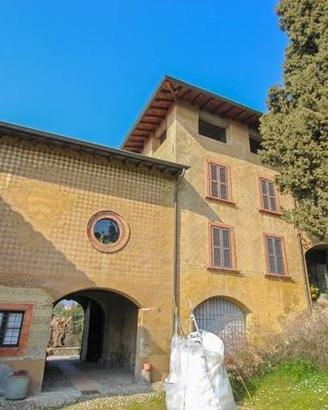 Casa indipendente di 883 m² con più di 5 locali e 