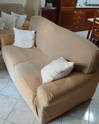 vengo divani ottimi condizioni 